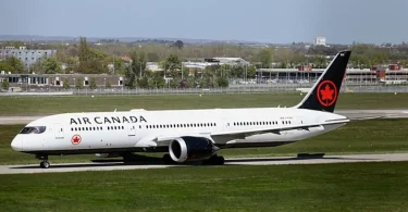 canada freezes us travel