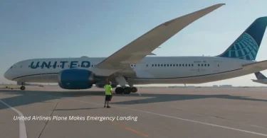 united airlines plane makes emergency landing